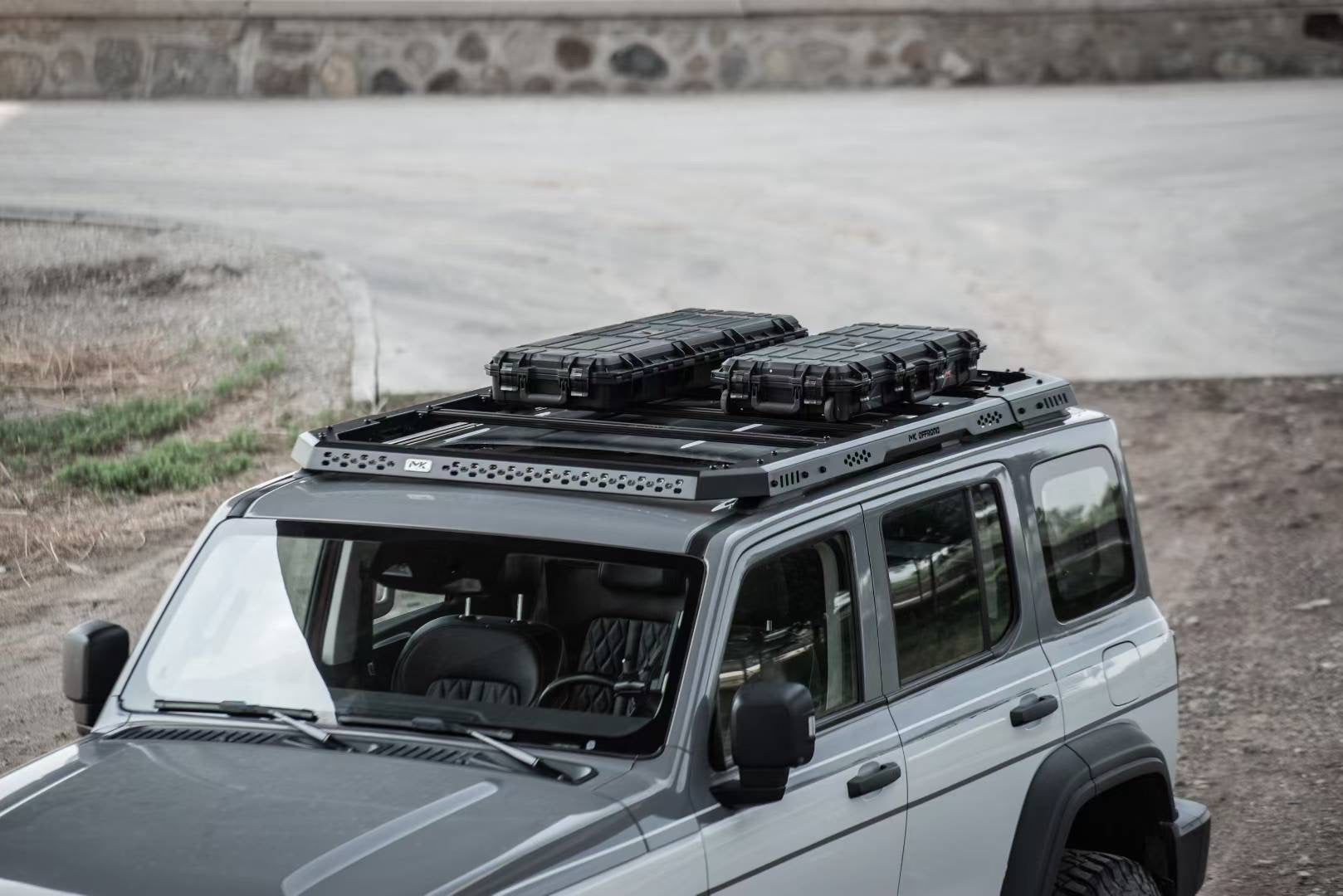 INCHOI Rooftop Case – Maximize Your Space. Travel Without Limits.